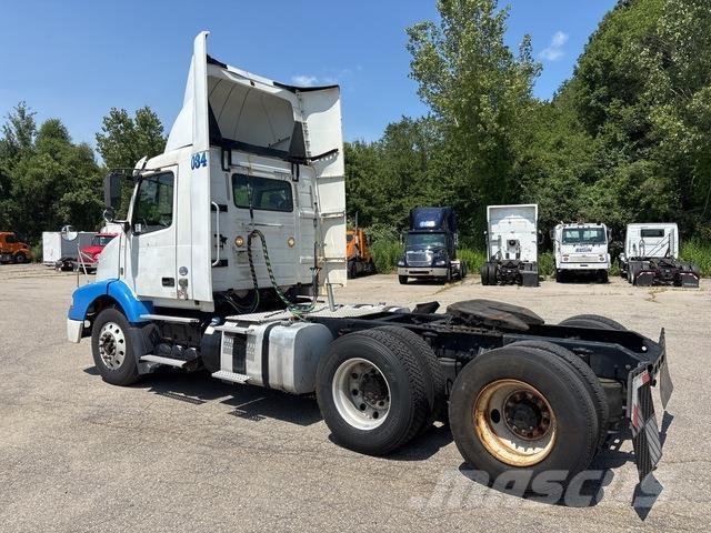 Volvo VNM Tegljači