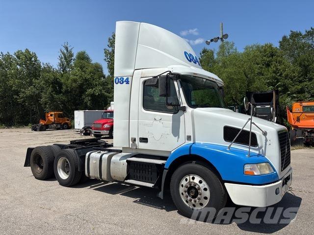 Volvo VNM Tegljači