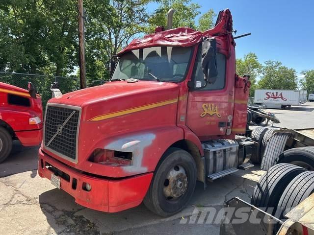 Volvo VNM42T Tegljači
