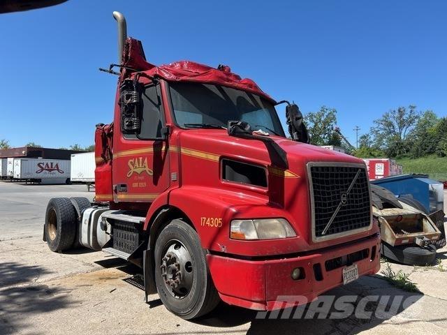 Volvo VNM42T Tegljači