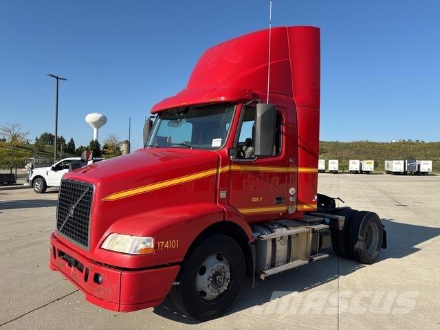 Volvo VNM42T Tegljači