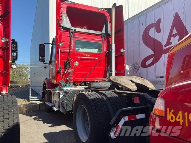 Volvo VNM42T Tegljači