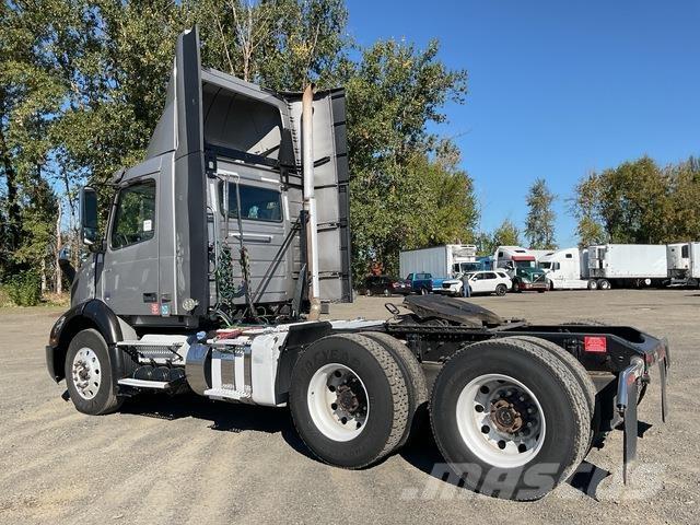 Volvo VNR 300 Tegljači