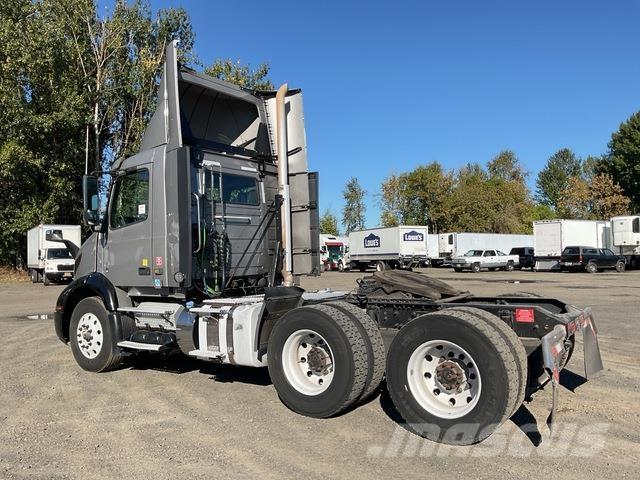 Volvo VNR 300 Tegljači