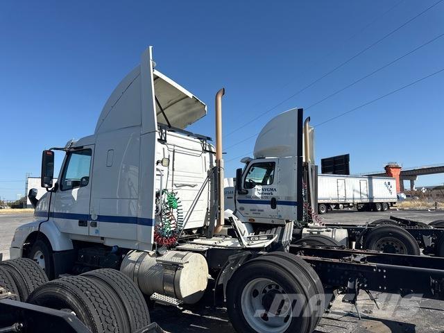 Volvo VNR64T Tegljači