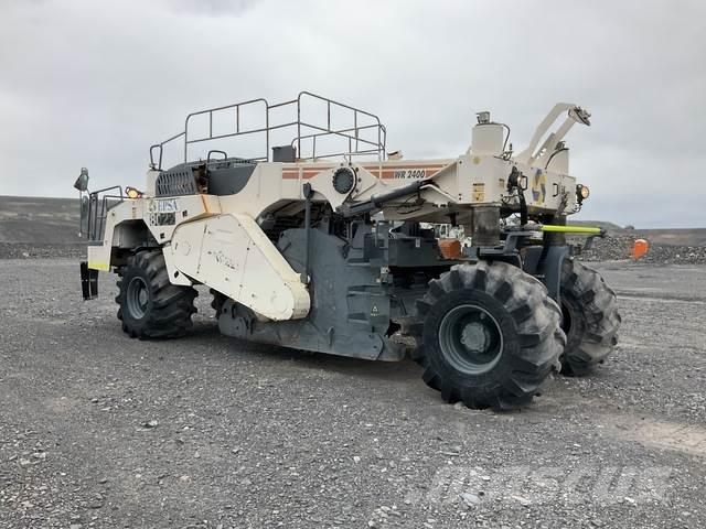 Wirtgen 2400 Nabijači zemlje