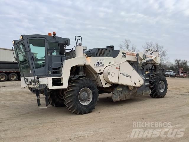 Wirtgen WR2000 Nabijači zemlje