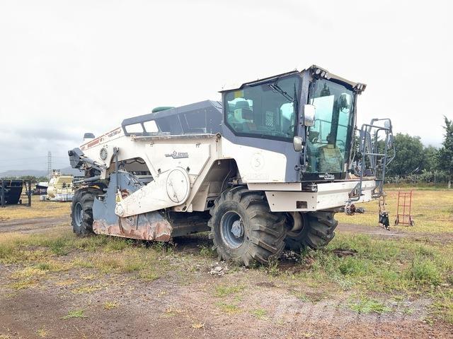Wirtgen WR240 Nabijači zemlje