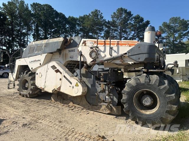 Wirtgen WR240i Nabijači zemlje