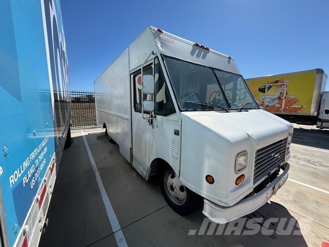 Workhorse P42 Sanduk kombiji