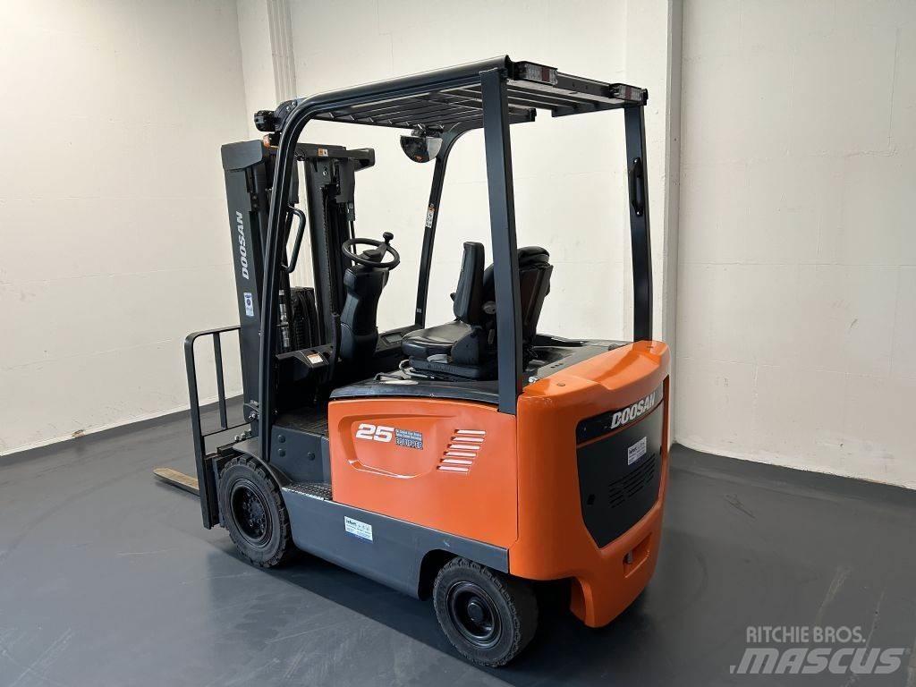 Doosan B25S-7 Električni viljuškari