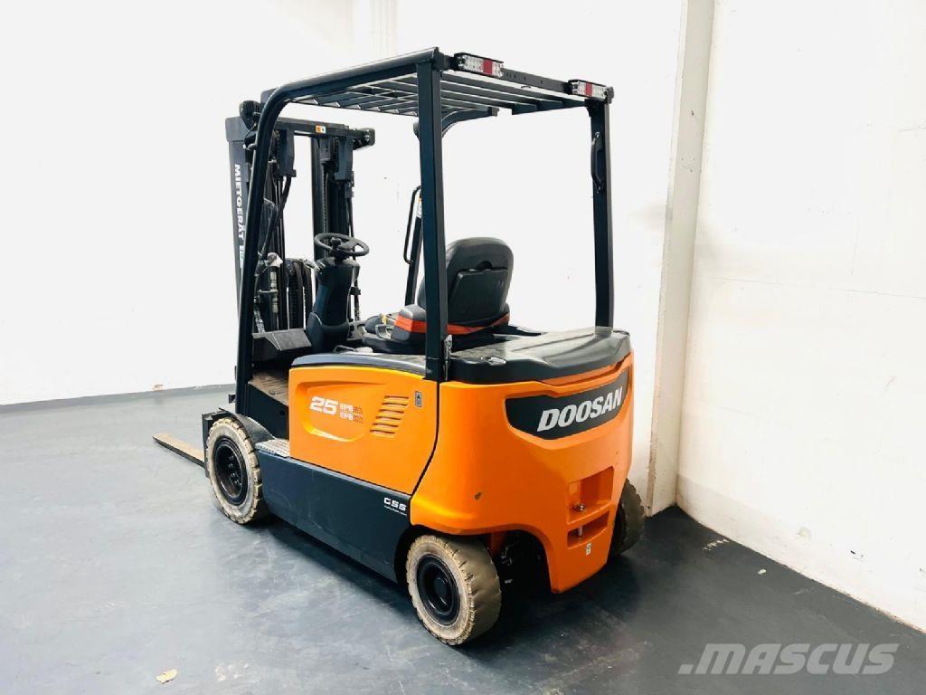 Doosan B25X-7 Plus Električni viljuškari