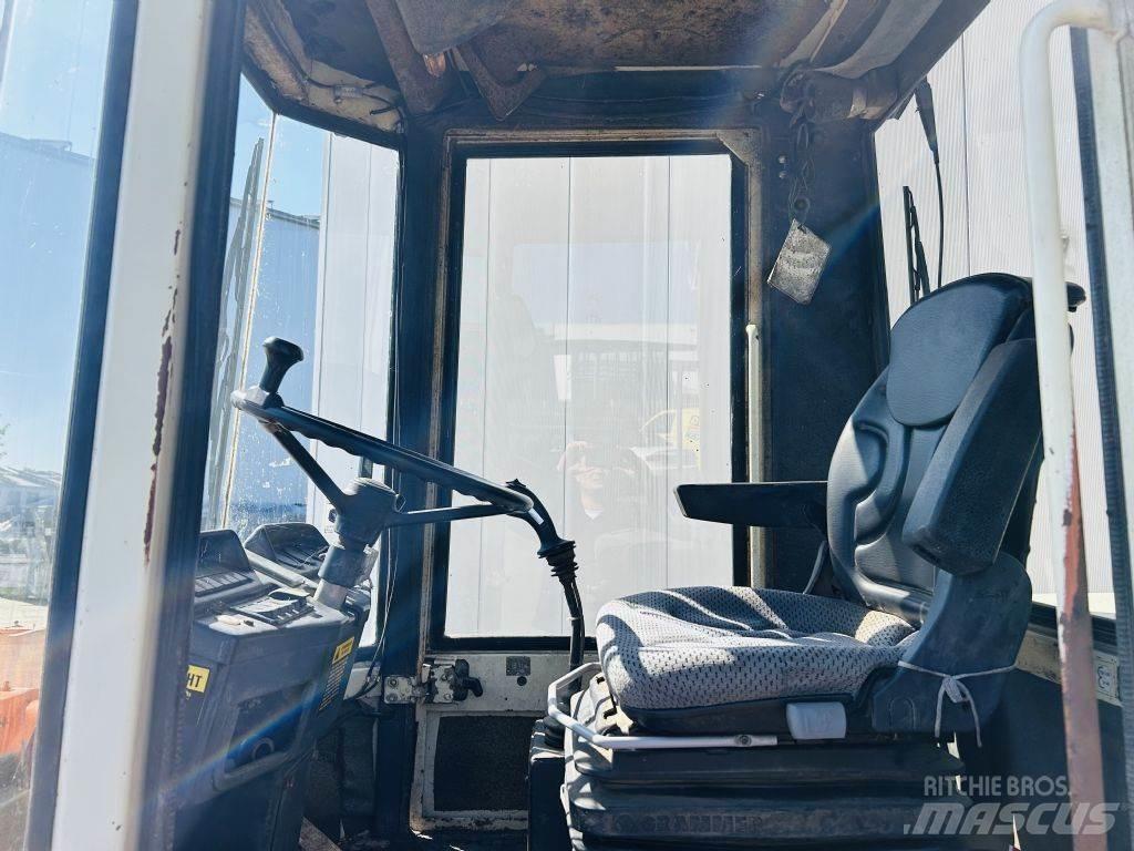 Schaeff KL835 Skid steer mini utovarivači