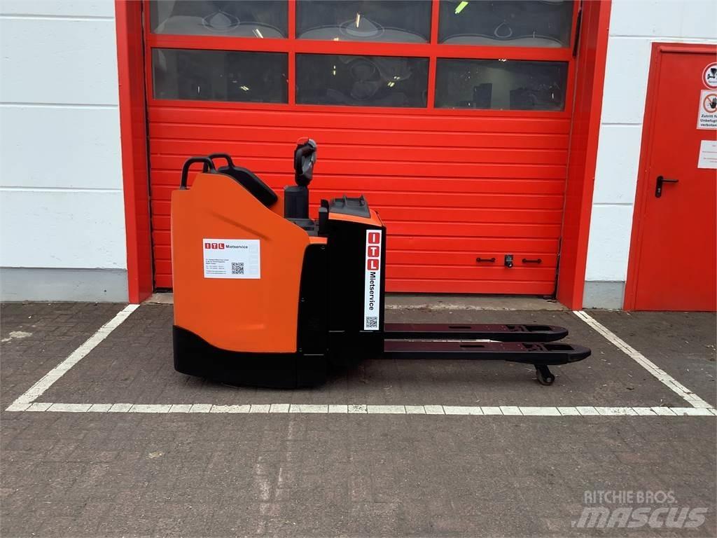 Toyota LPE200 Nisko podizni električni viljuškar