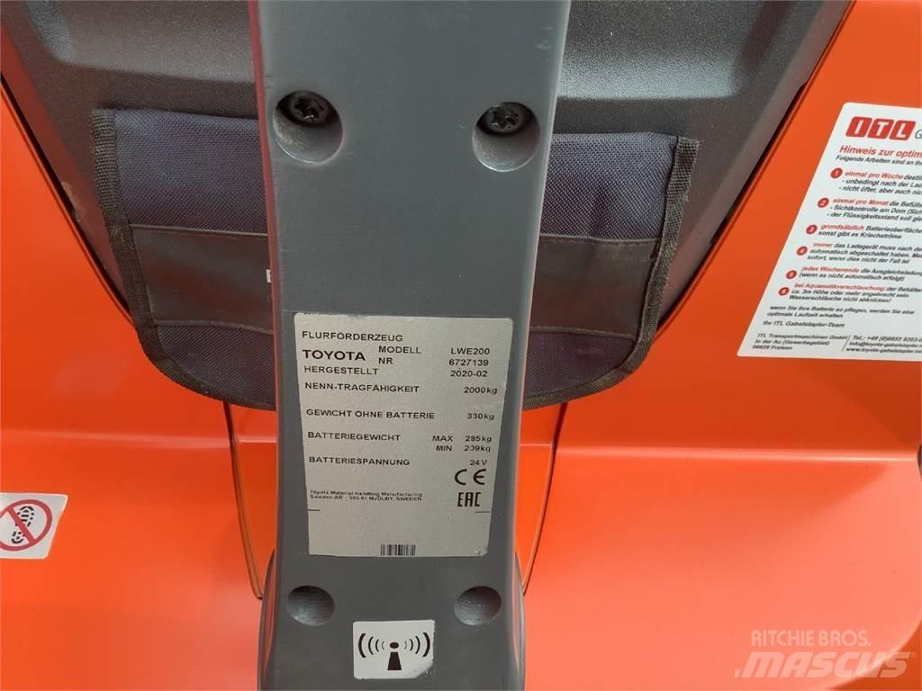 Toyota LWE200 Nisko podizni električni viljuškar