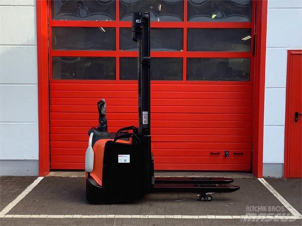 Toyota SPE120L Ručni električni viljuškar
