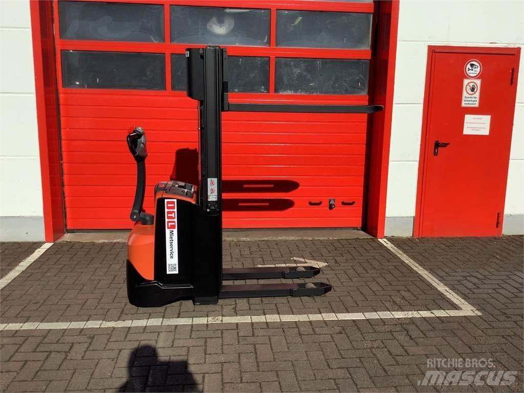 Toyota SWE120 Ručni električni viljuškar