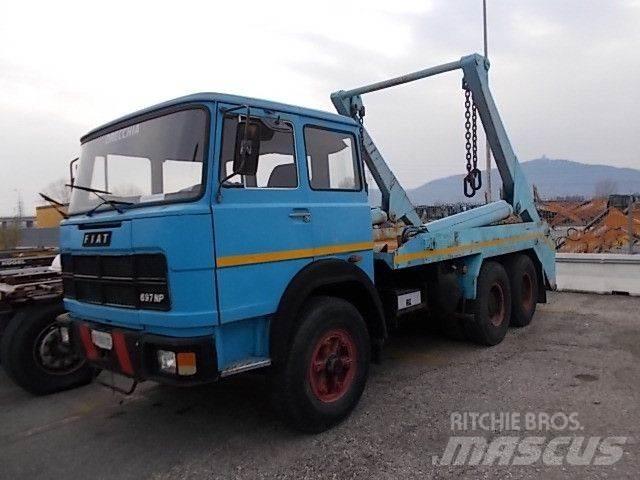 Fiat 697 NP Rol kiper kamioni sa kukom za podizanje tereta