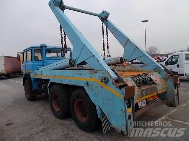 Fiat 697 NP Rol kiper kamioni sa kukom za podizanje tereta