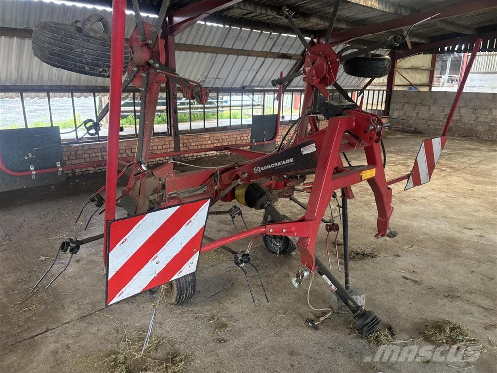 Kongskilde Z555 Okretači i sakupljači sena