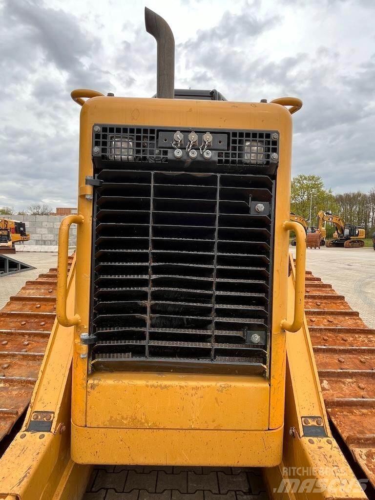 CAT D6N XL Buldožeri guseničari