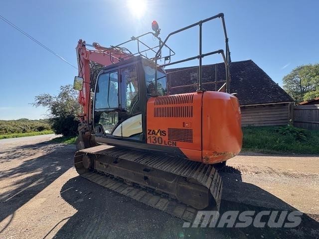 Hitachi ZX130-5 Bageri guseničari