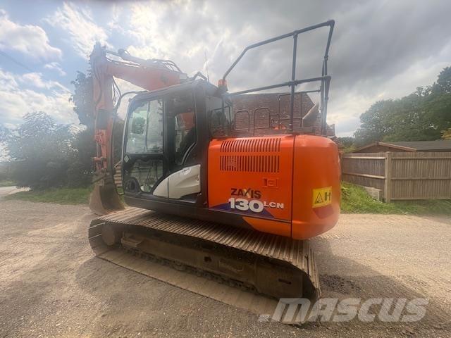 Hitachi ZX130-6 Bageri guseničari