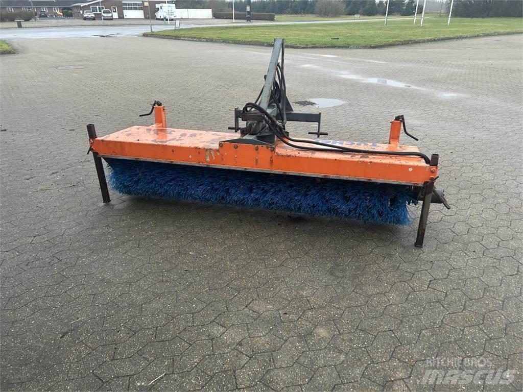  230/520 Ostale komponente za građevinarstvo