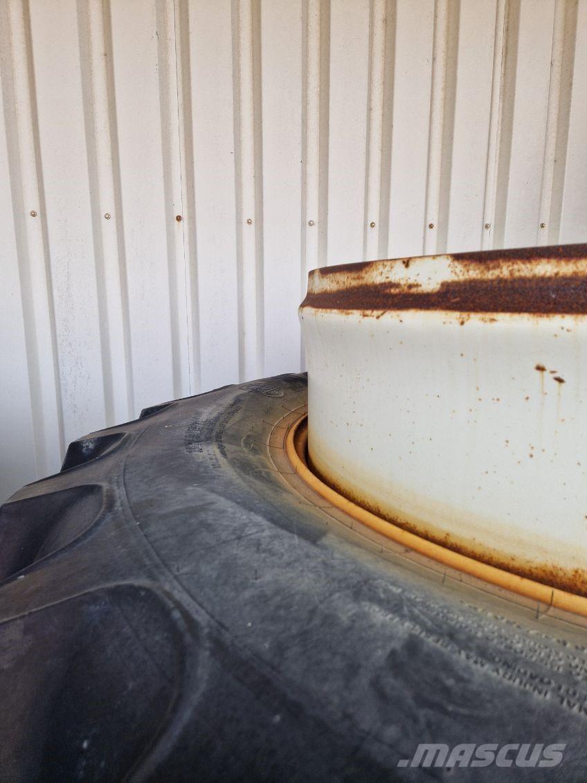 BKT 520/85R42 Gume, točkovi i felne