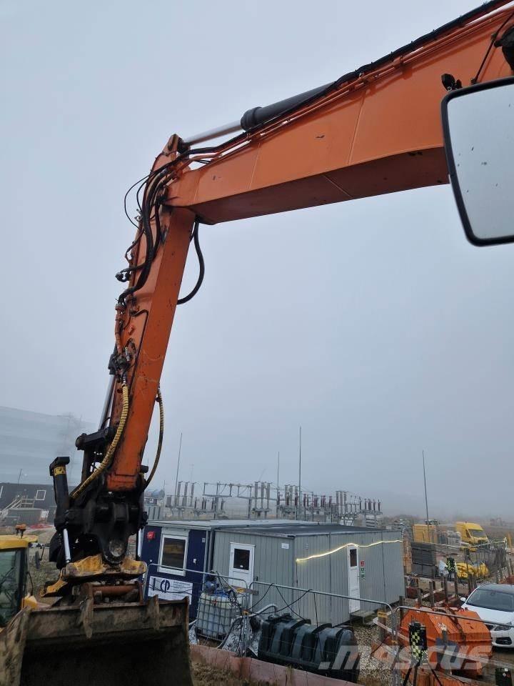 Doosan 255-5 Bageri guseničari
