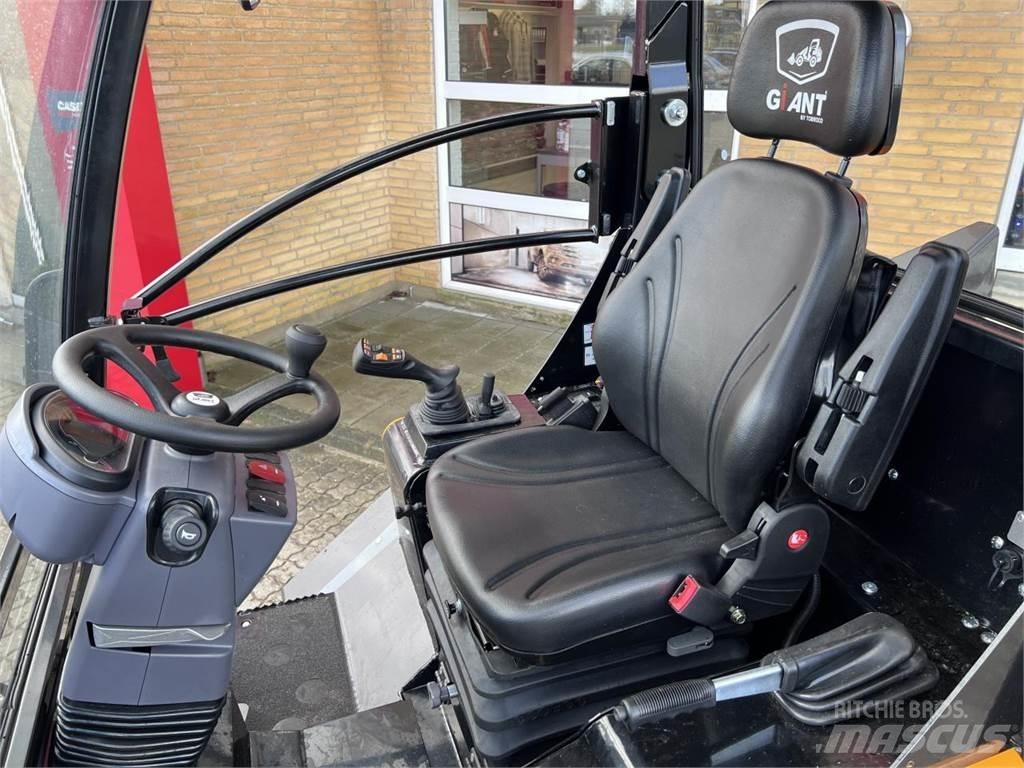 GiANT G3500 Mini utovarivači