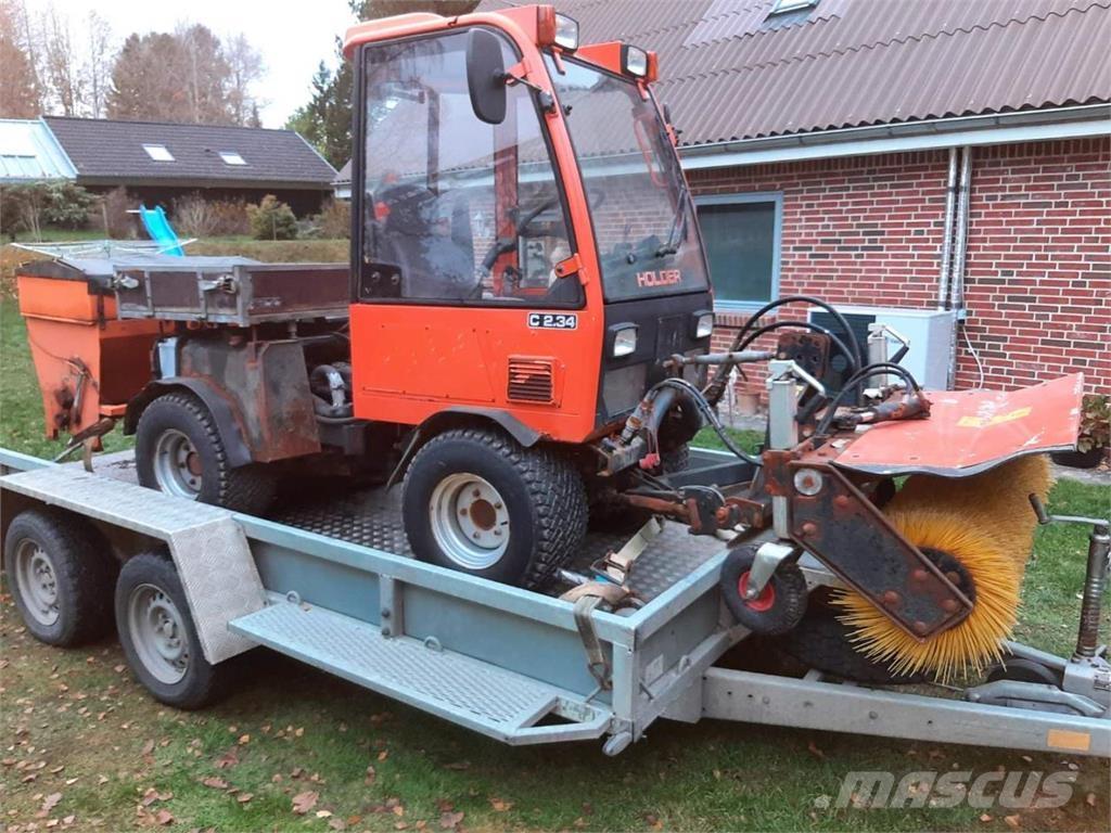 Holder C2.34 Vozila za prevoz opreme za rad