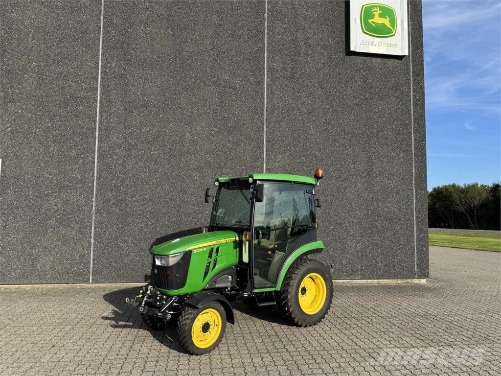 John Deere 2038R Manji traktori