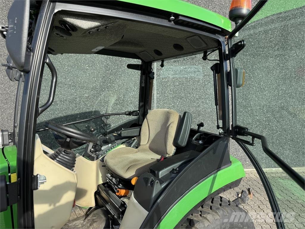 John Deere 2038R Manji traktori