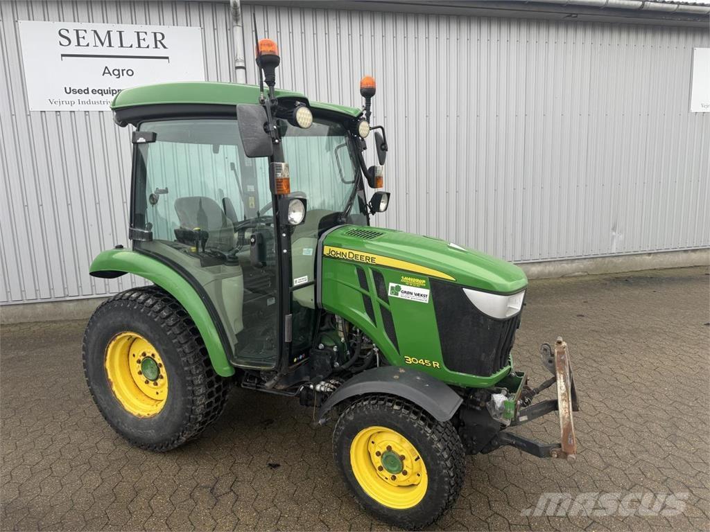 John Deere 3045R Manji traktori