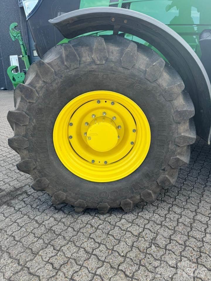 John Deere 6250R Traktori