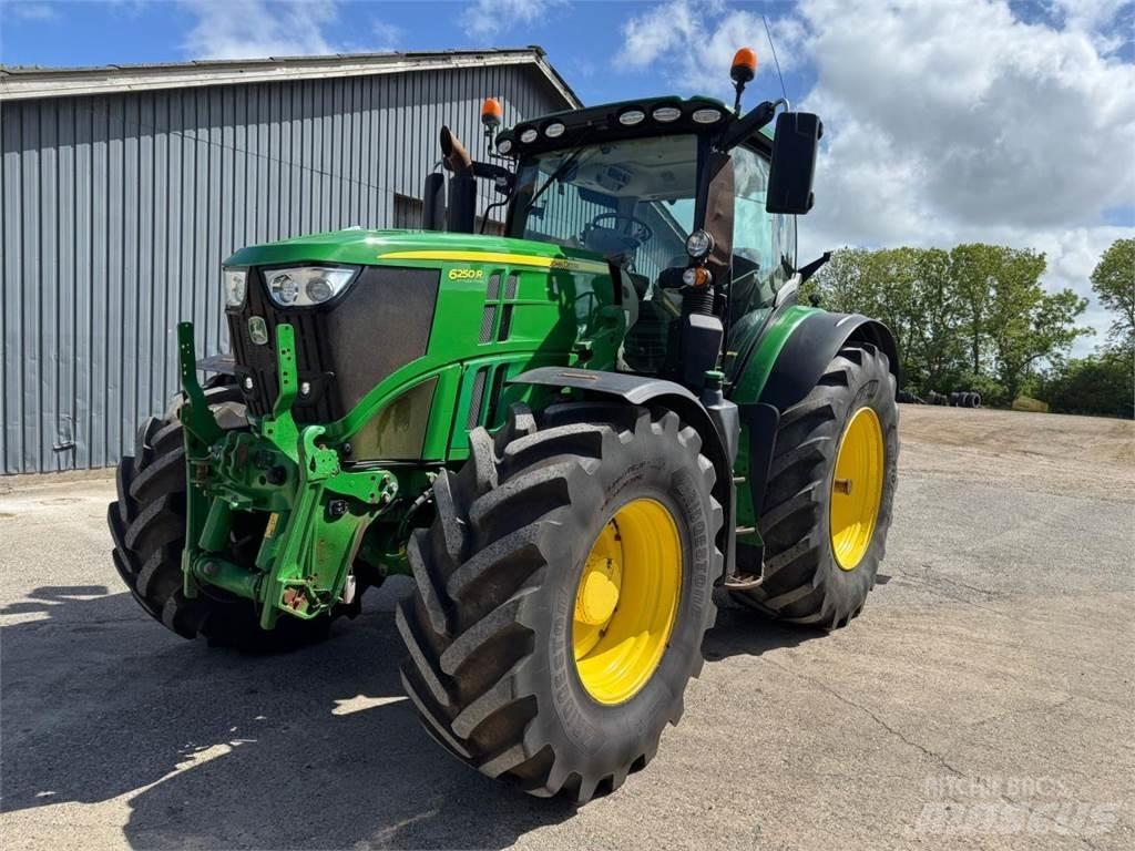 John Deere 6250R Traktori