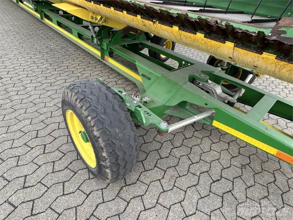 John Deere 640D Glave hederi za kombajne