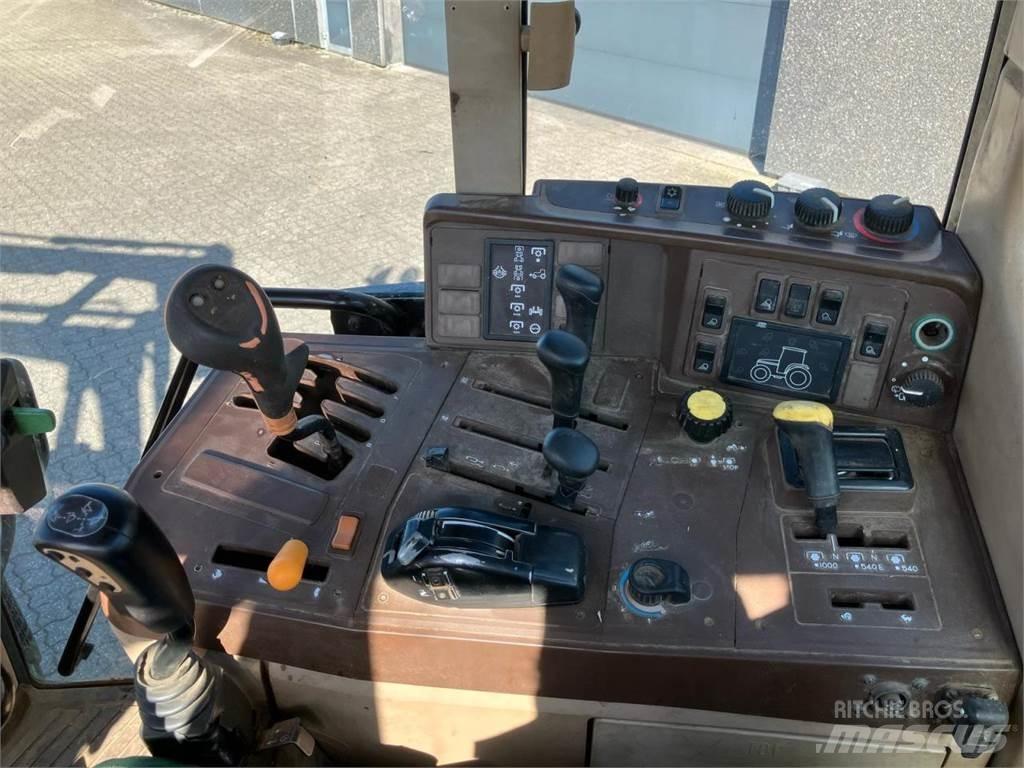 John Deere 6810 Traktori
