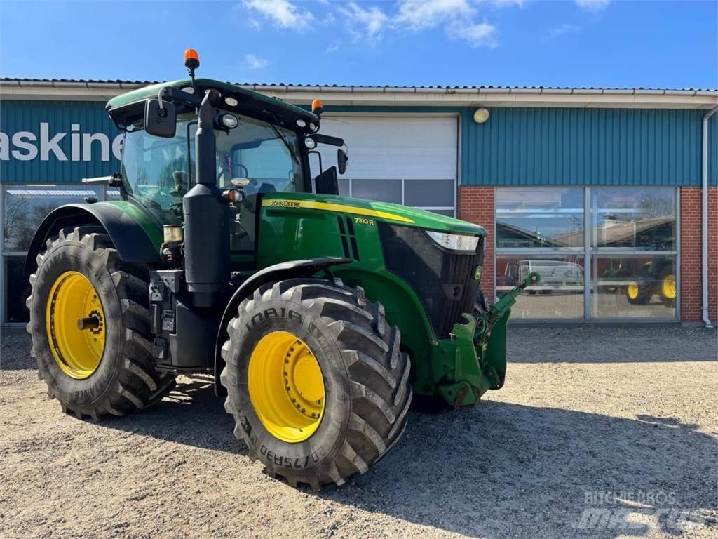 John Deere 7310R Traktori