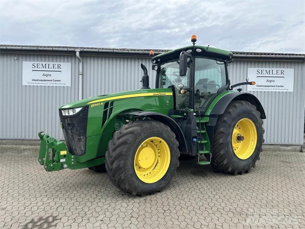 John Deere 8345R Traktori