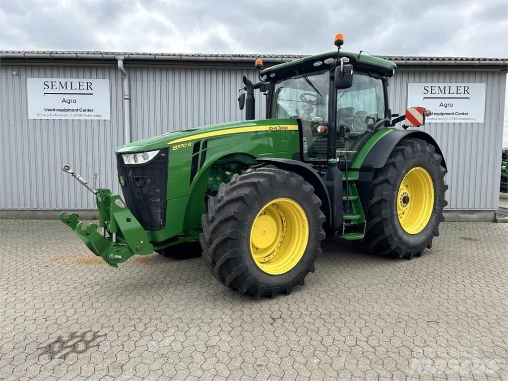 John Deere 8370R Traktori