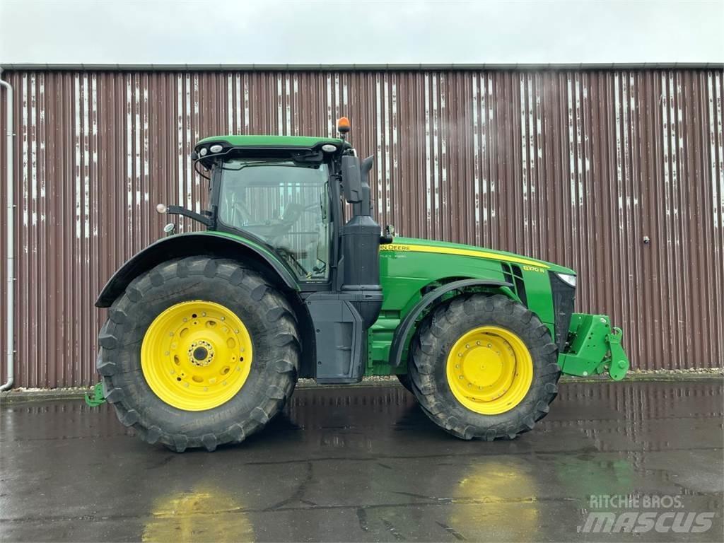 John Deere 8370R Traktori