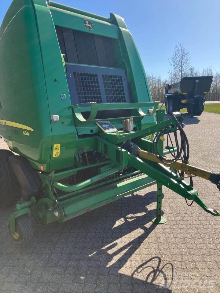 John Deere 864 Prese/balirke za rolo bale