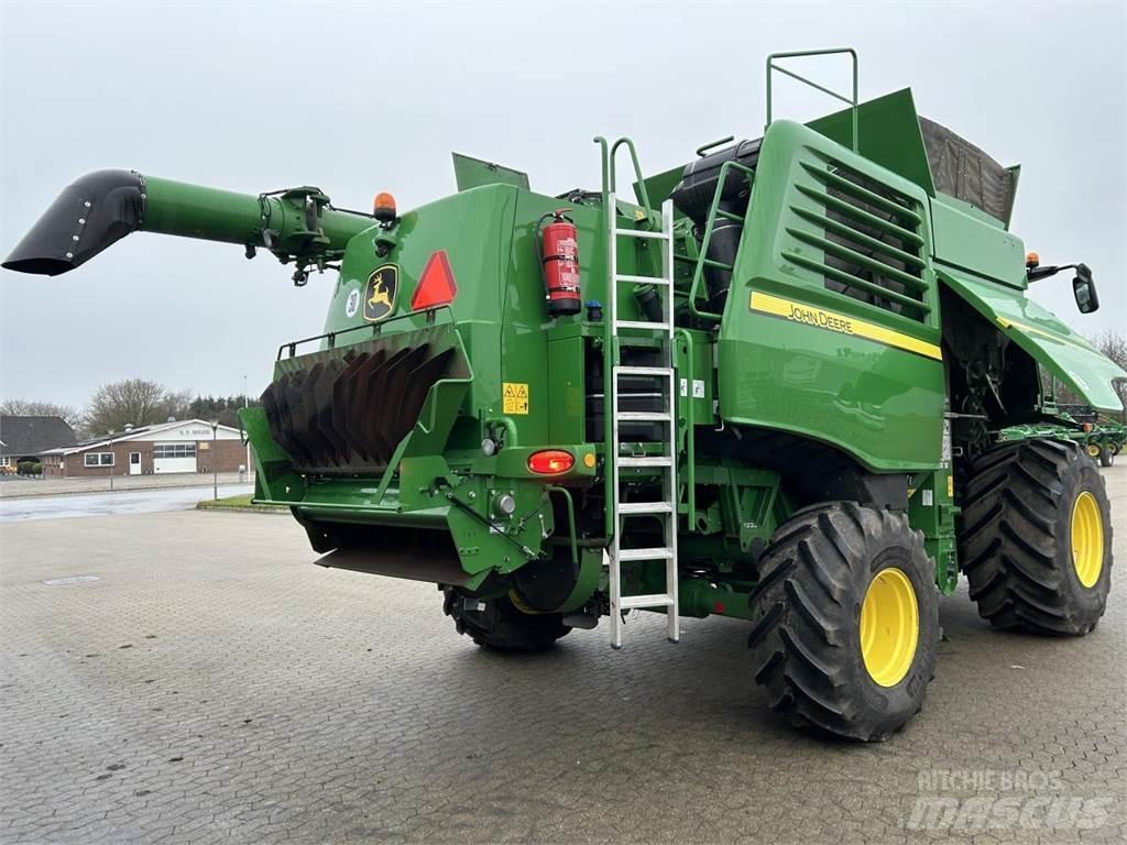 John Deere T670 Kombajni
