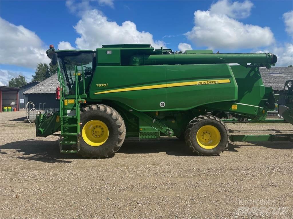 John Deere T670I Kombajni