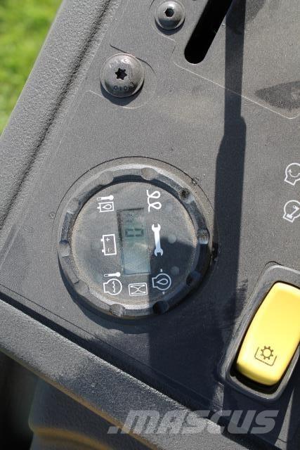 John Deere Z997R Manji traktori