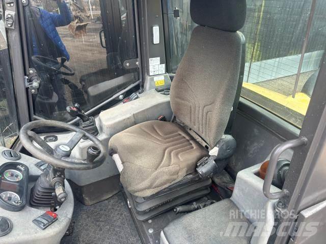 Mecalac AX700 Utovarivači na točkove