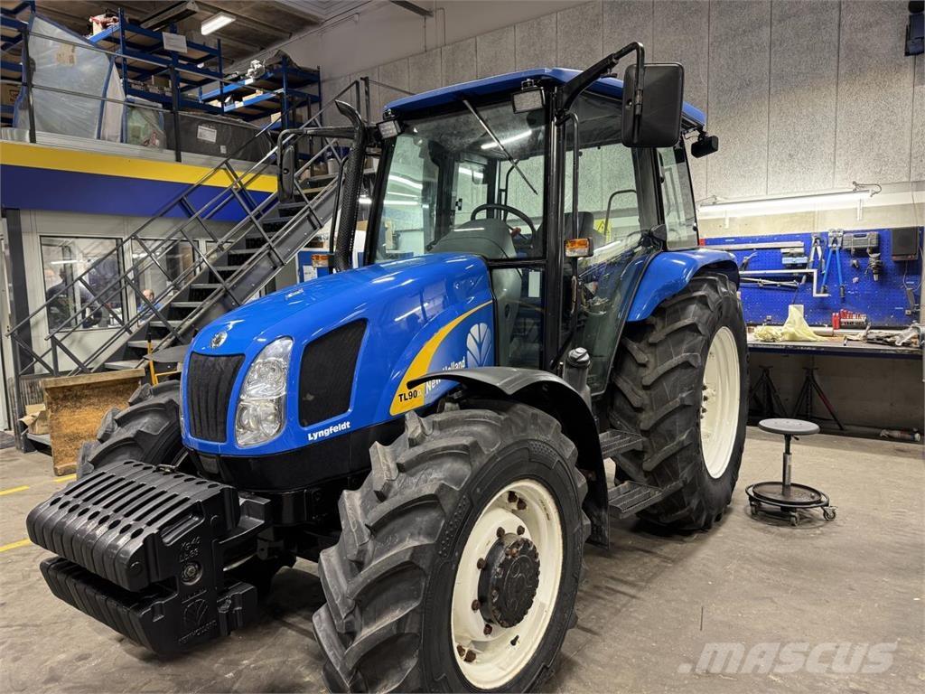 New Holland TL90A Traktori