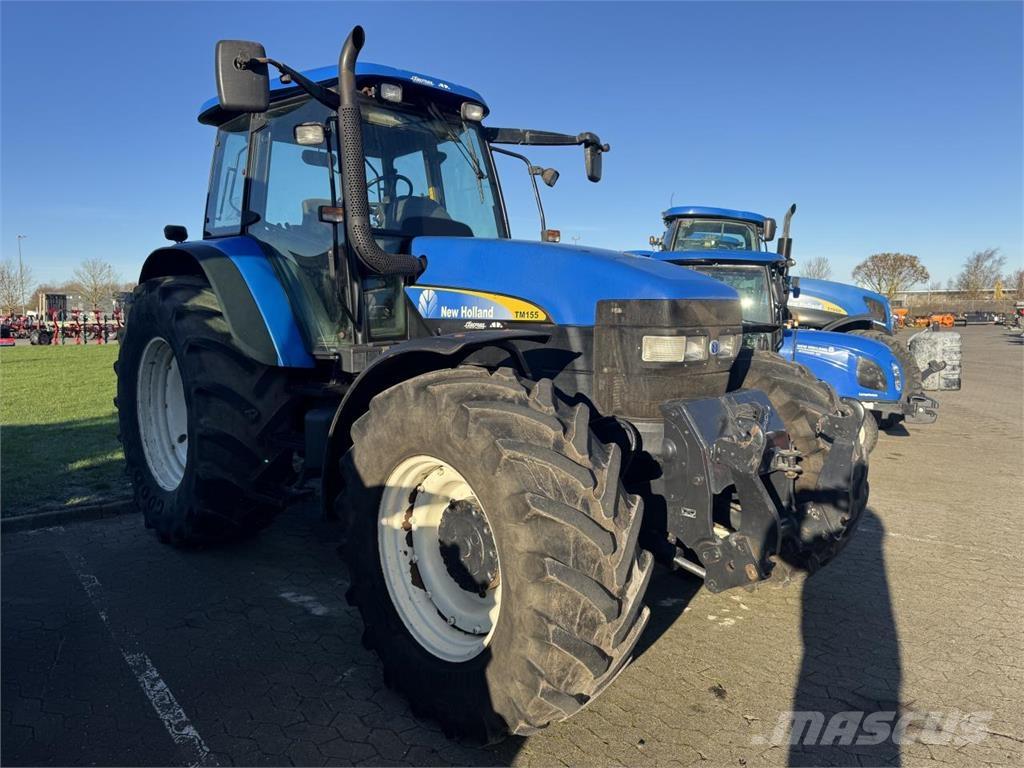 New Holland TM155 Traktori